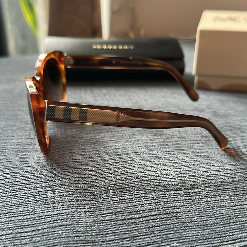 Burberry Brown Tortoiseshell Sunglasses - Picture 4 of 9